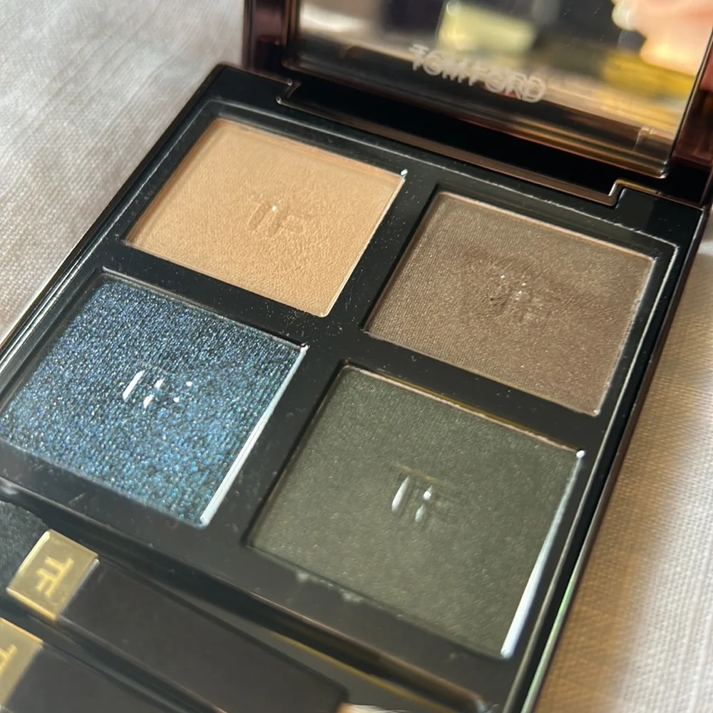 TOM FORD Eye Color Quad in 21 LAST DANCE - Picture 2 of 5